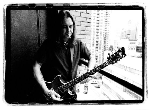 MATT PIKE - Pubblica il debutto solista 'Pike vs. the Automaton'