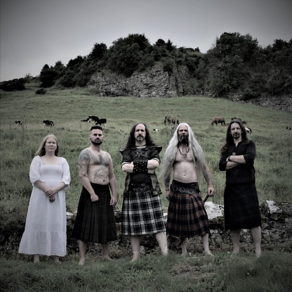 CRUACHAN - I pionieri irlandesi del folk metal pubblicano il video del nuovo singolo 'The Crow' con l’attore di “Harry Potter” Jon Campling